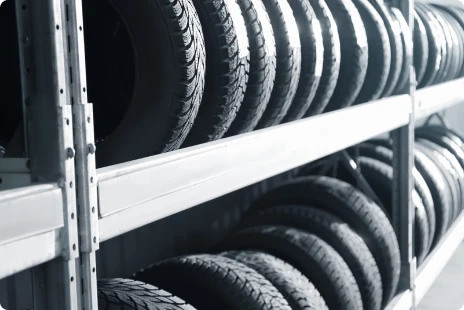 自動車用タイヤの製造業務の求人情報の画像 | 月収例38万円～40万円